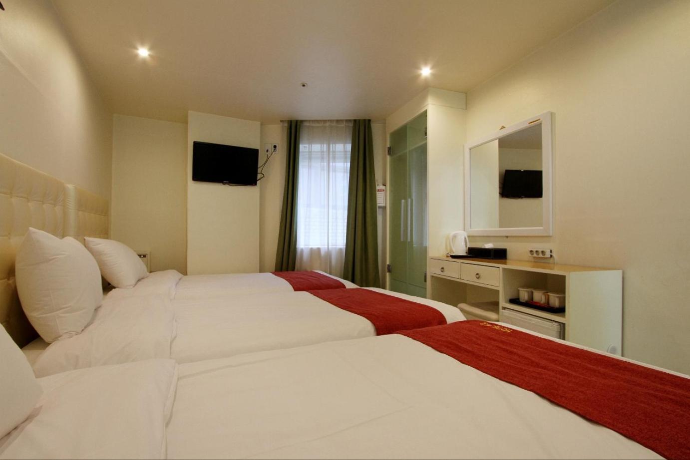 Myeongdong Hotel *